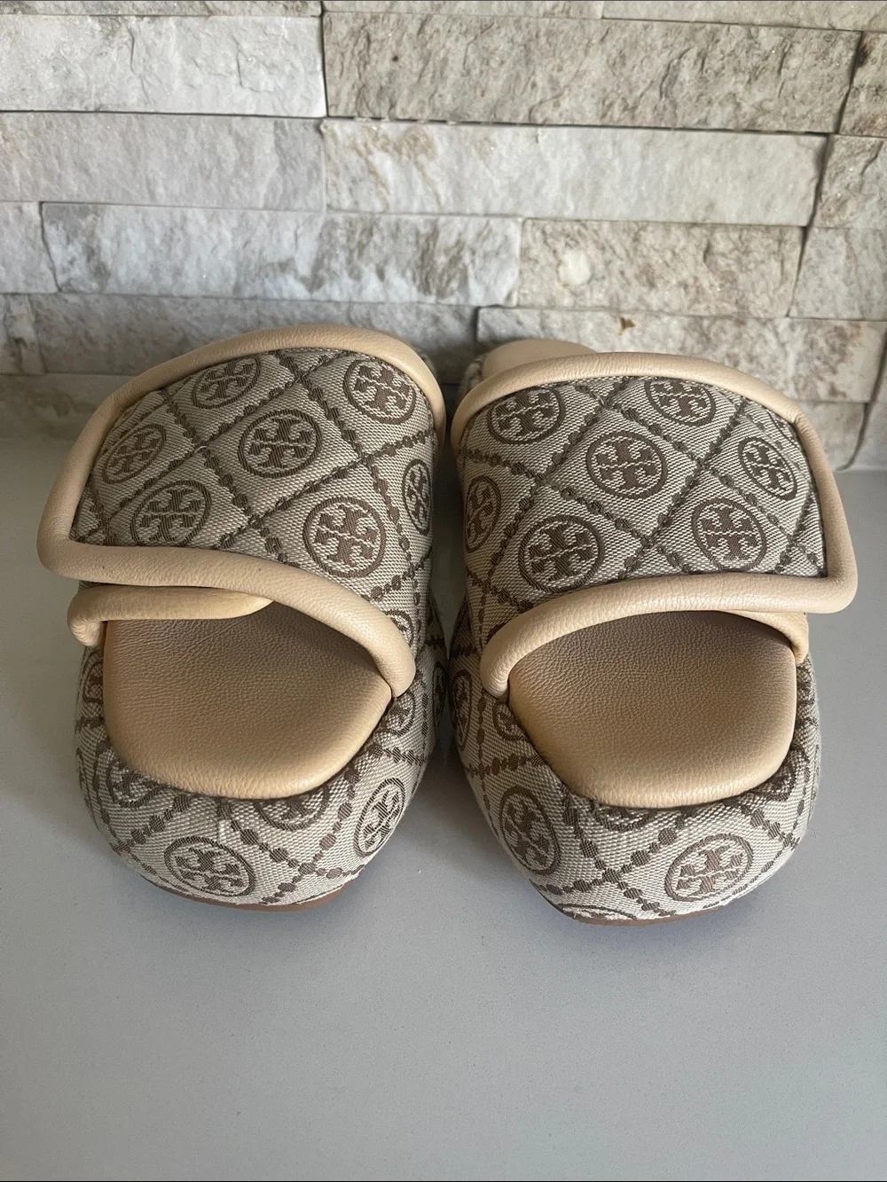 NIB $328 Tory Burch T-Monogram Bubble Slide in Hazel Jacquard Size 9